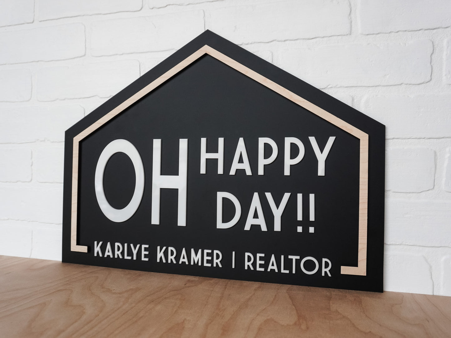 Realtor Closing Sign